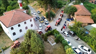 Traktörlerle Unutulmaz Sünnet Konvoyu