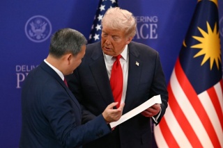 Trump'ın Barış Zirvesi: Güneydoğu Asya'da Tarihi Ateşkes