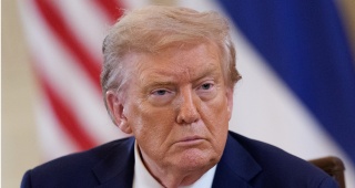 Trump'ın Ukrayna Ziyareti: Barış Çabaları ve Putin ile Müzakereler