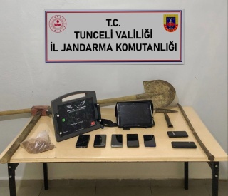 Tunceli’de Kaçak Kazıya Suçüstü Operasyonu