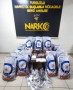 Turgutlu'da Uyuşturucu Operasyonu: İki Şüpheli Tutuklandı