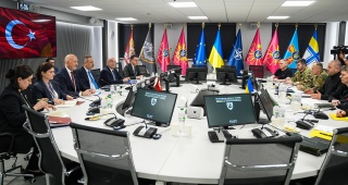 Türk Diplomasi Lideri Kiev'de Yoğun Temaslarda Bulunuyor