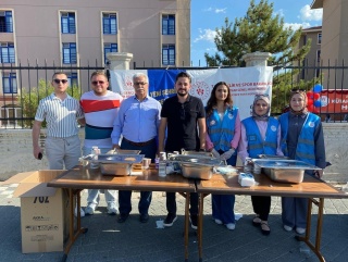 Üniversite Öğrencilerine Yöresel Çorba Sürprizi