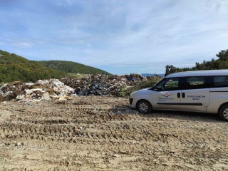 Urla'da Atık Döken Belediye ve Firma Ceza Aldı