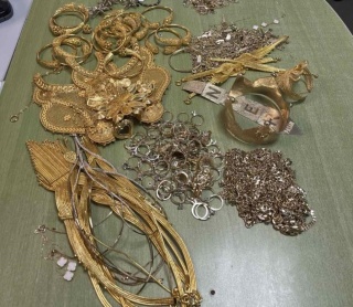 Yoğurt Kovasında Gizlenen Altınların Şaşırtıcı Hikayesi