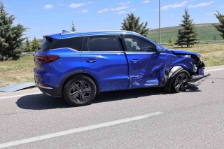 Yozgat'ta Traktörle Araç Çarpışması Sonucu 3 Kişi Yaralandı