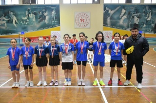 Yunusemre Belediyespor Badmintonculardan Madalya Zaferi